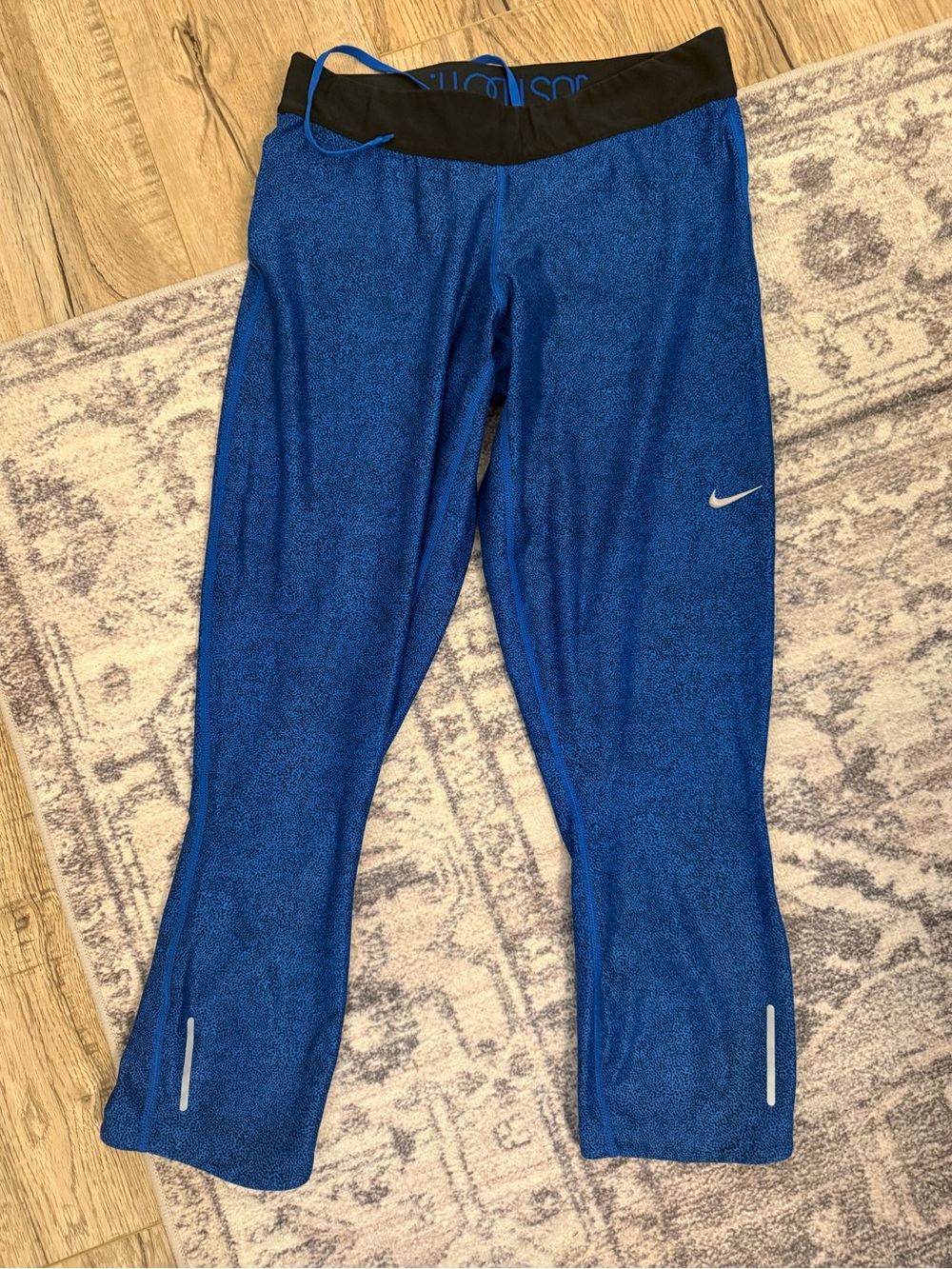 Nike women’s ' Blue Athletic Leggings